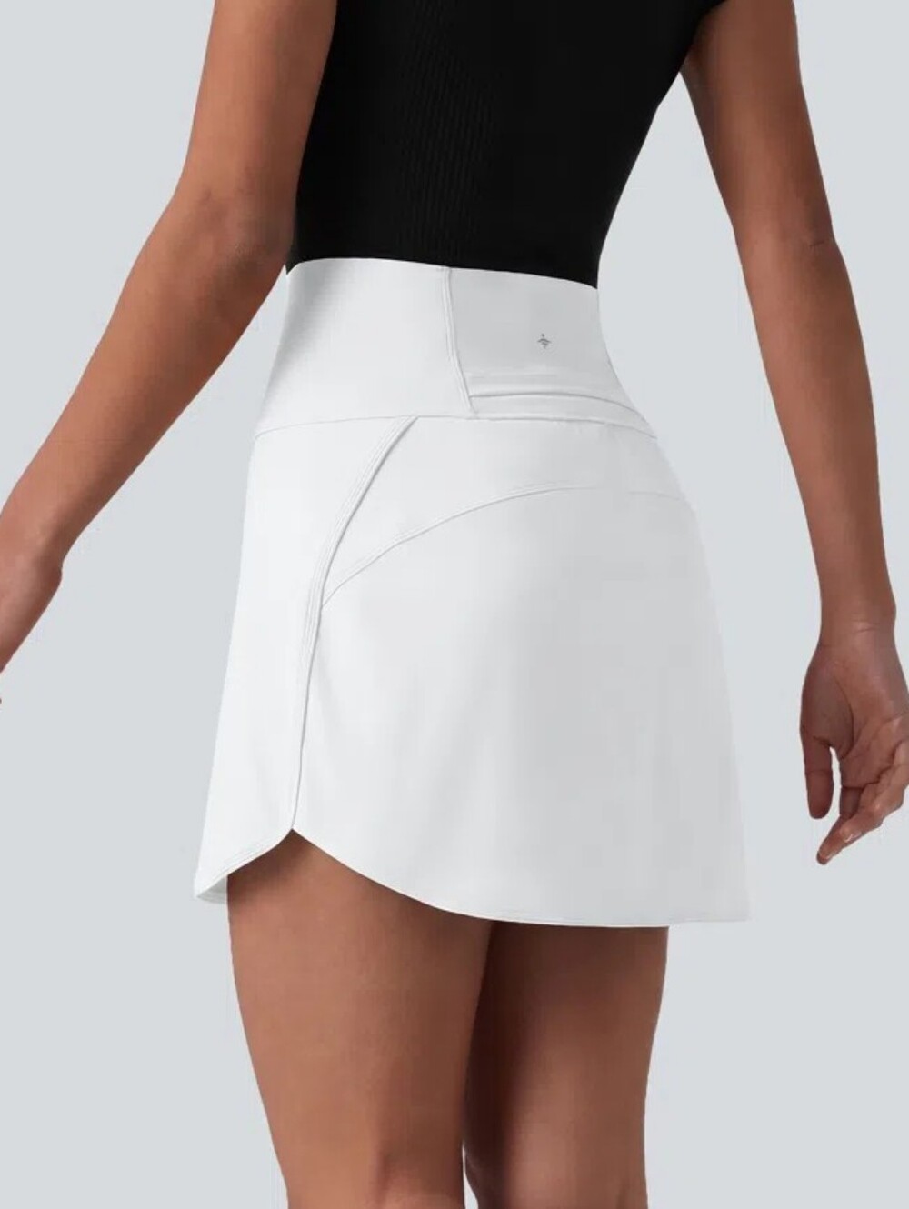 HALARA White active skort with High Waist and built-in shorts with pockets